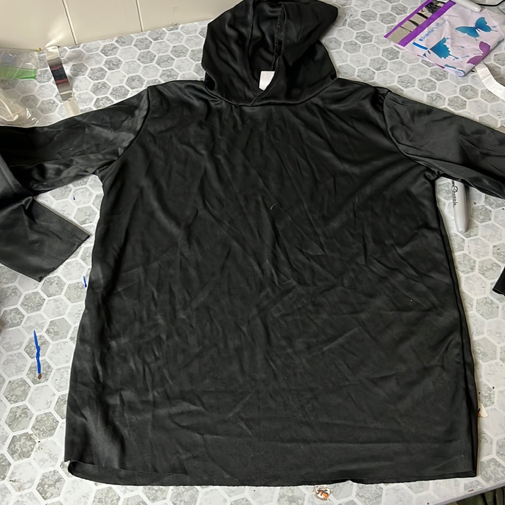 Spirit Halloween Youth Large Black Long Sleeve Hooded Top